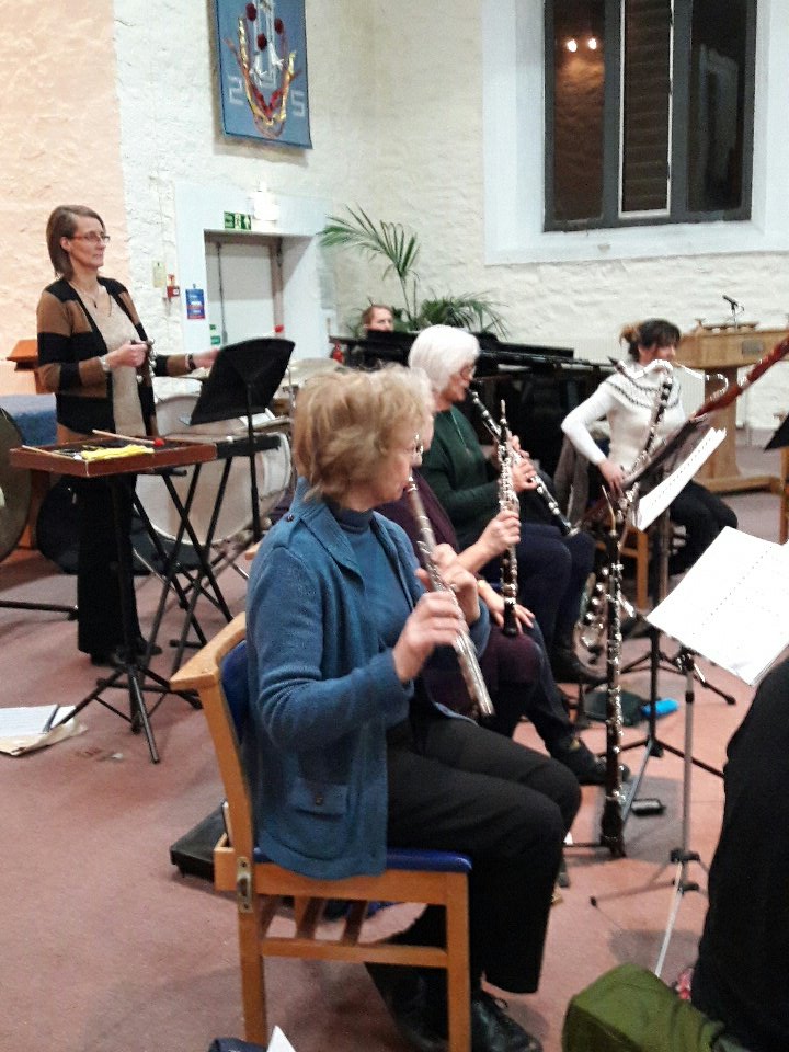 <a href="/dartsinf/">Sinfonietta</a> <a href="/SimonCapet/">Simon Capet</a> <a href="/southdevonsound/">South Devon Sound</a> <a href="/BBC_Culture/">BBC Culture</a> <a href="/BBCDevon/">BBC Devon</a> <a href="/DartingtonArts/">Dartington Arts</a> 
#Mahler no 4 " we enjoy heavenly pleasures" heavenly indeed