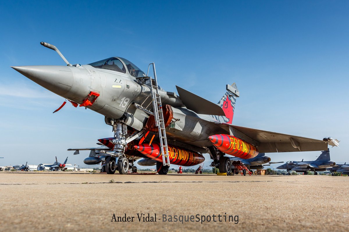 <a href="/Dassault_OnAir/">Dassault Aviation</a> descansando en <a href="/zazAirport/">Aeropuerto de Zaragoza</a> durante <a href="/NatoTigers/">Tiger Association</a> #BuenasNoches