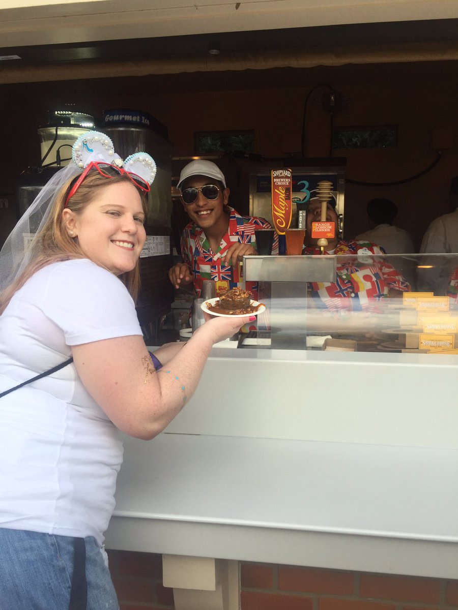 SMcCallam's tweet photo. Cris is amazing! #castcompliments @WDWToday https://t.co/MG4ury4eqs