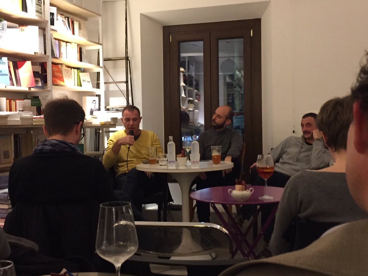 versolibri's tweet photo. Claudio @booksmarcopolo 'Ho imparato a fare il libraio da zero, prima coi #libri usati, poi anche coi nuovi ' #bookshopspride #bookprideoff https://t.co/7oGP9fR2Vg