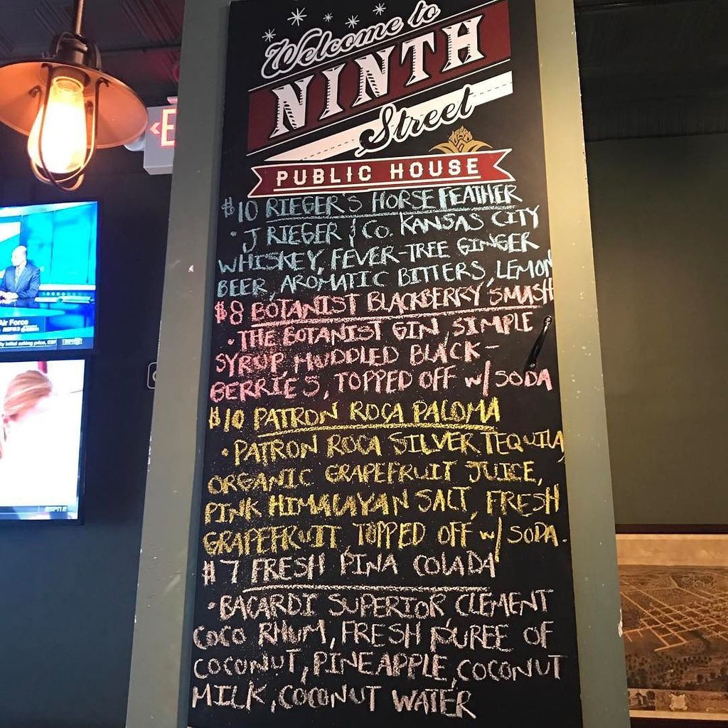 9thStPub's tweet photo. It's Friday here in #columbiamo . Students are on the way out for Spring Break, but we are… https://t.co/ynJb5BUsYy https://t.co/72YcM2oaPD