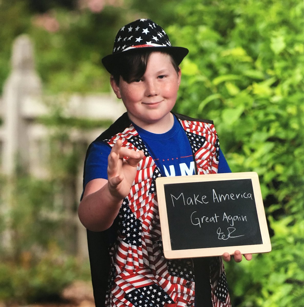 sridinger's tweet photo. No matter your politics, Waylon's school picture is Awesome!  #MakeAmericaGreatAgain https://t.co/OXpEk8w3sF