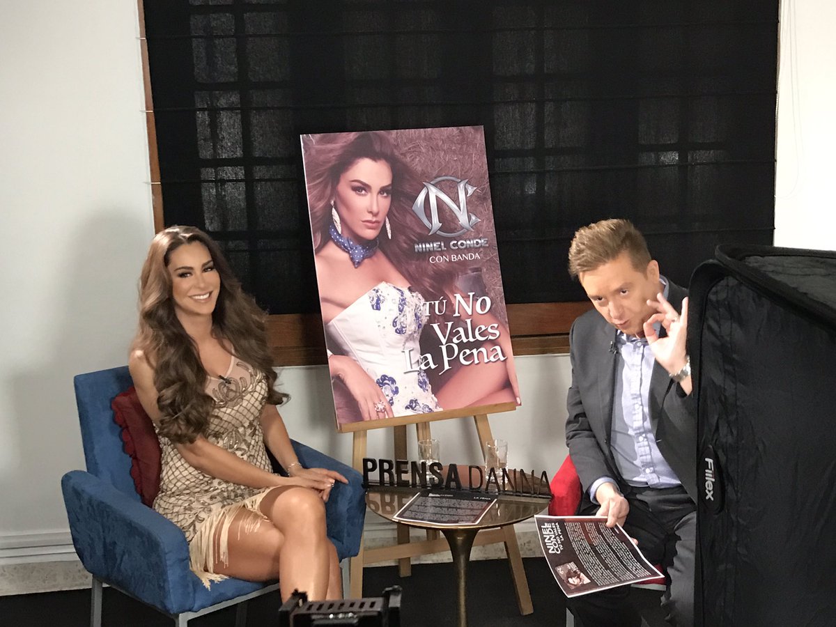 herringamanda3's tweet photo. Dice Ninelconde que quien la quiera viene en paquete https://t.co/t4bpz8q3te