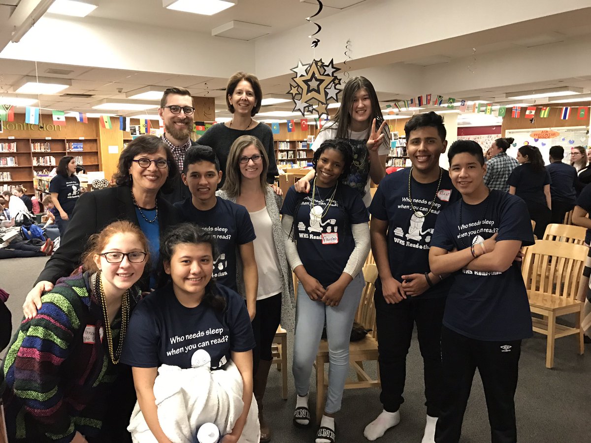 WHSFamilies's tweet photo. Students reading, reflecting, and sharing! @WalthamReads #1school1story@WalthamSchools@WHSLBRY https://t.co/JUCKiMTUf9