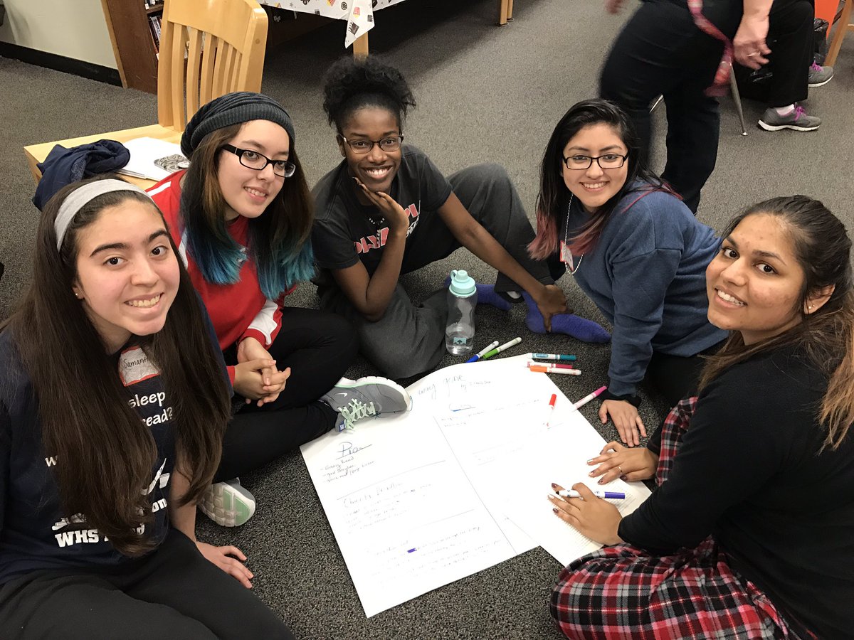 WHSFamilies's tweet photo. Students reading, reflecting, and sharing! @WalthamReads #1school1story@WalthamSchools@WHSLBRY https://t.co/JUCKiMTUf9