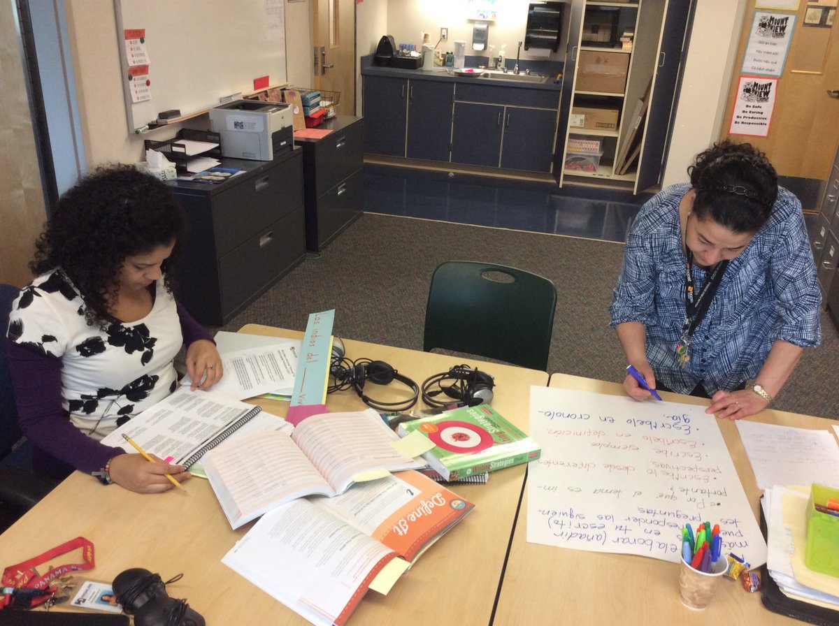 @MtvTigers teachers collaborate to meet student needs via literacy strategy groups with help from books by <a href="/JSerravallo/">Jennifer Serravallo</a> <a href="/HighlineSchools/">Highline Schools</a>