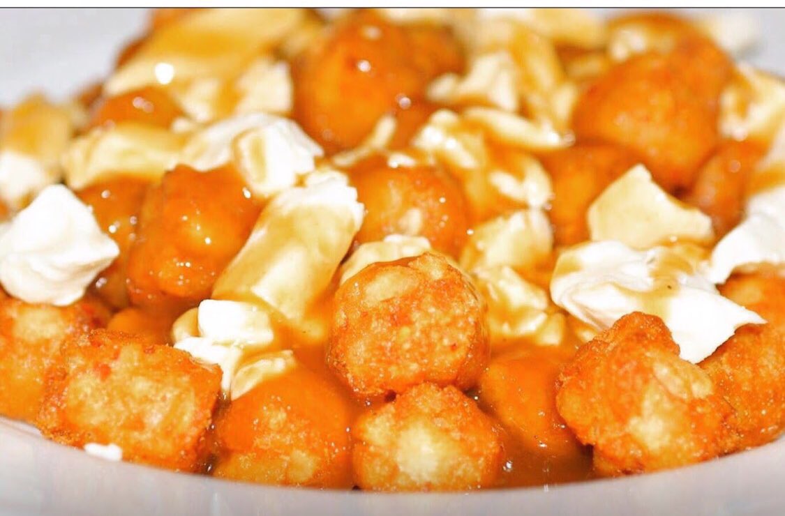 milanopizza1's tweet photo. We've been making #Poutine, B4 #Poutinerie was a Thing!
#PopCurdsPoutine &amp; #PomPomPoutine todiefor😍
https://t.co/bXOizQwBEe
#Ottawa online😍 https://t.co/CcRhNsr3mU