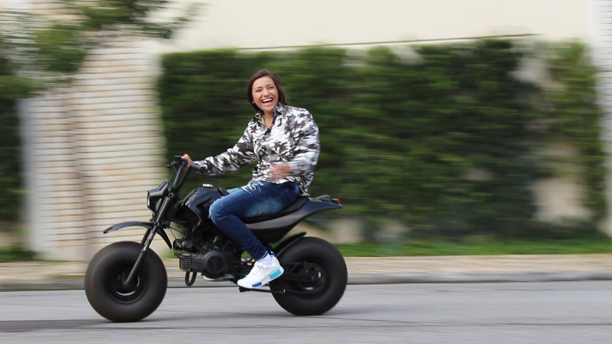 Vcs n sabem o quanto tô feliz com essa desgraça, eu sempre quis ter qd era criança
Tô 200% feliz 😍😍😍