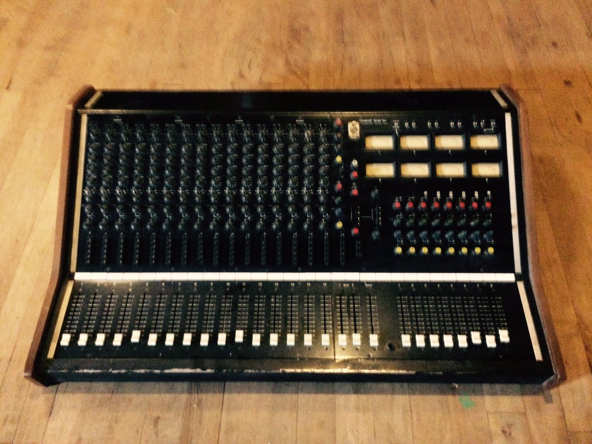 @papabeauxnaire <a href="/kowloonwalled/">Kowloon Walled City</a> <a href="/Limitoids/">DD</a> let's not forget about this guy.... RIP Soundcraft.