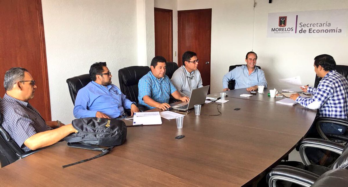 SDEyT_Morelos's tweet photo. Con #CEPOMAC trabajamos en el desarrollo de proyecto de un laboratorio para la creación de nuevas variedades de anturio en #Morelos. https://t.co/lis2K1Efr2