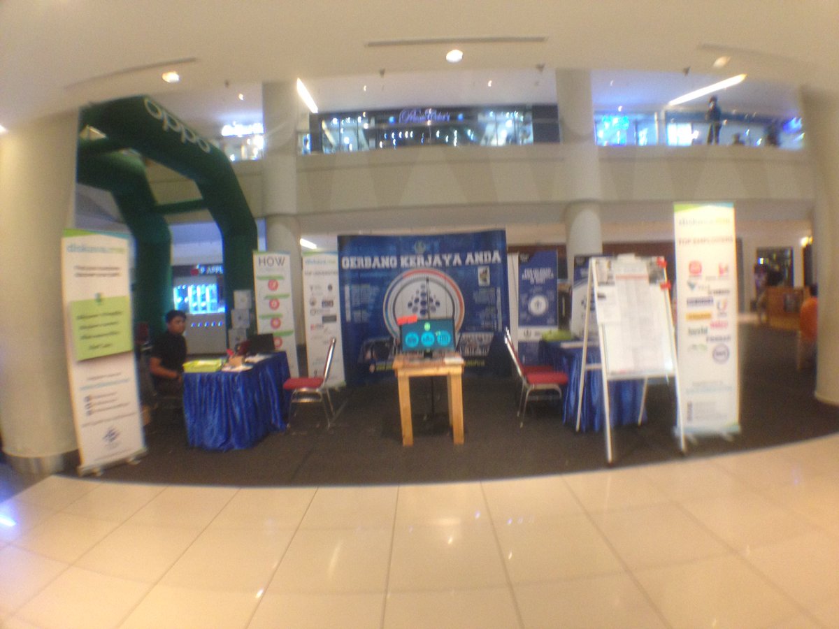 diskava_me's tweet photo. Booth kami di Ground Floor, berhadapan VOIR Gallery dan bersebelahan booth OPPO. Moh ler datang ramai ramai Yob! @TwitPerak @iloveyouIPOH https://t.co/XAGec2QmKQ