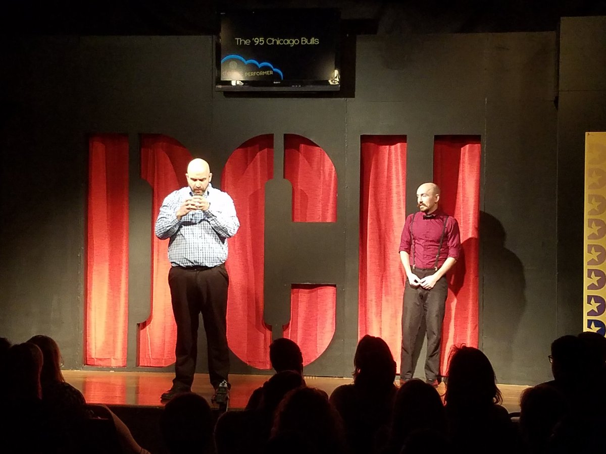 DallasComFest's tweet photo. Looks like the 1995 Chicago Bulls are takin' a hot sip of that festival excitement!  @LLCoolJua #2017DCF https://t.co/z8diqKT556