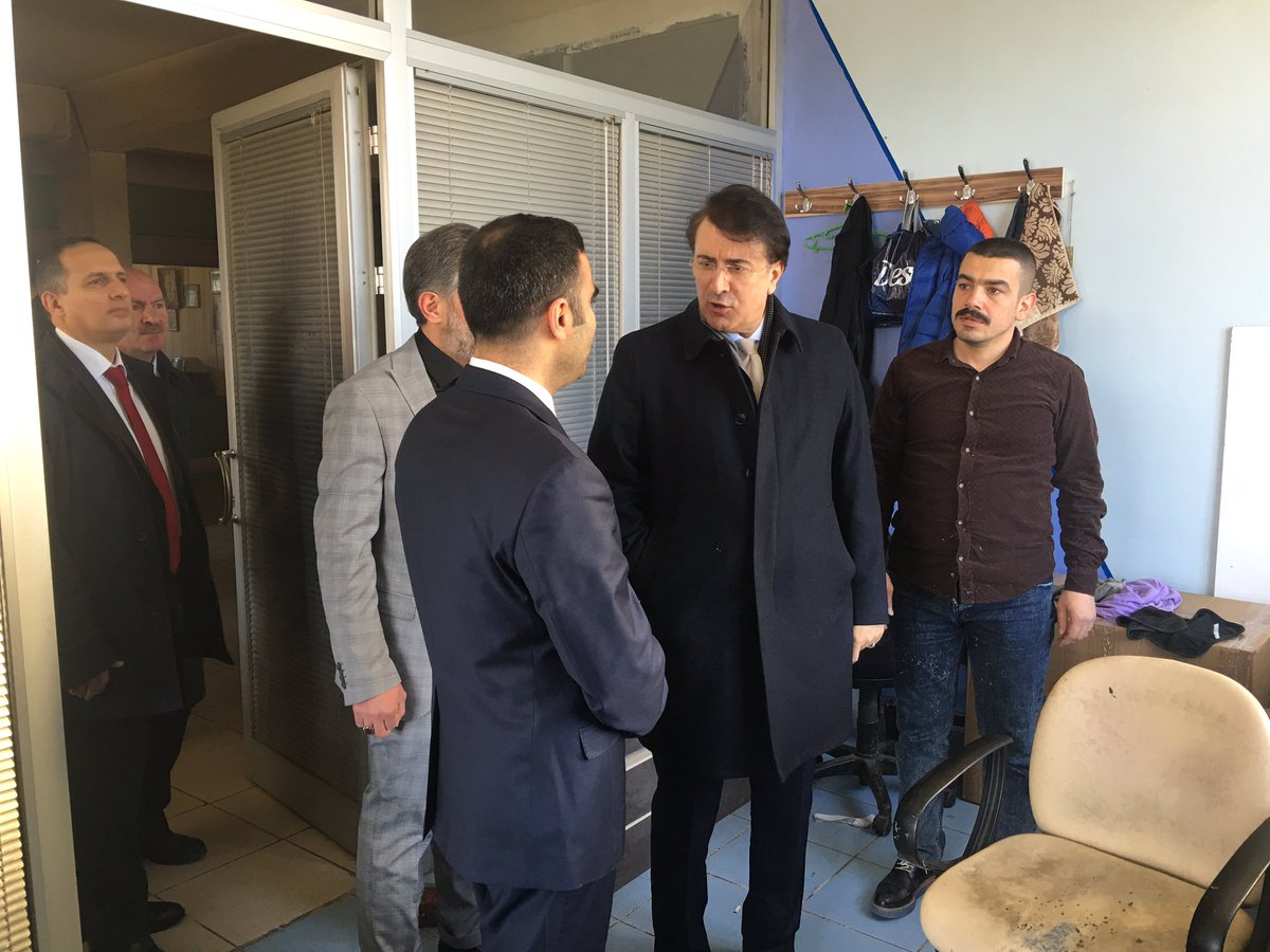 aydemiribrahim's tweet photo. Tebrizkapı esnafı da, #KararımızEvet azmindeler. "Bölücü hainlerin hayır dediği yerde #TabikiEVET vatanseverliğin gereğidir" diyorlar. https://t.co/bDzrEdz6Cc