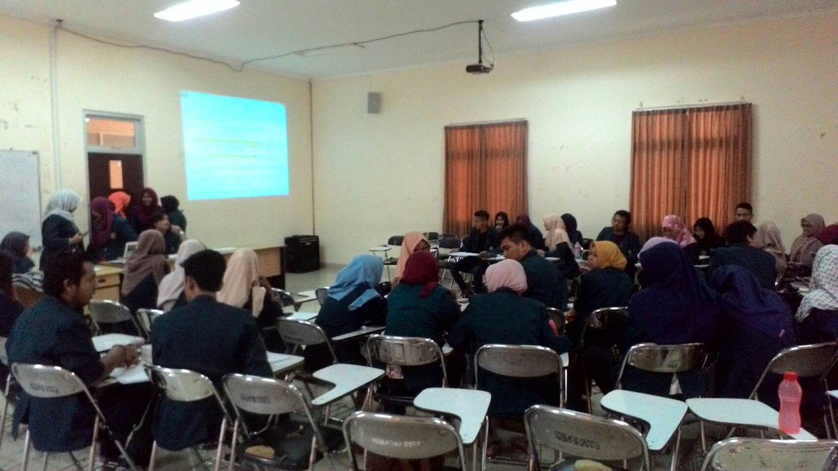 [LIVE REPORT]

Sedang berlangsung Rapat Kerja HMJ Ilmu Perpustakaan tahun 2017, di ruang A 3.9 FIB Undip.