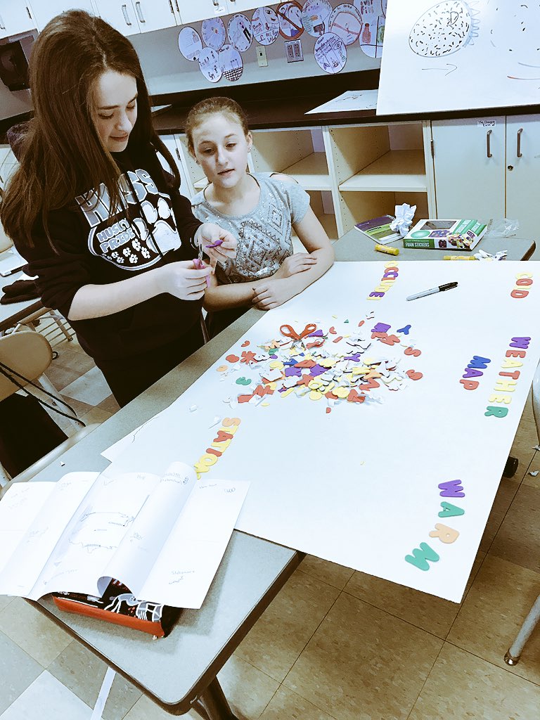 LilCurran16's tweet photo. Ss engaging & modeling to demonstrate how energy in our atmosphere causes weather. #dynamicclassroom https://t.co/Oz1wK4d8hW