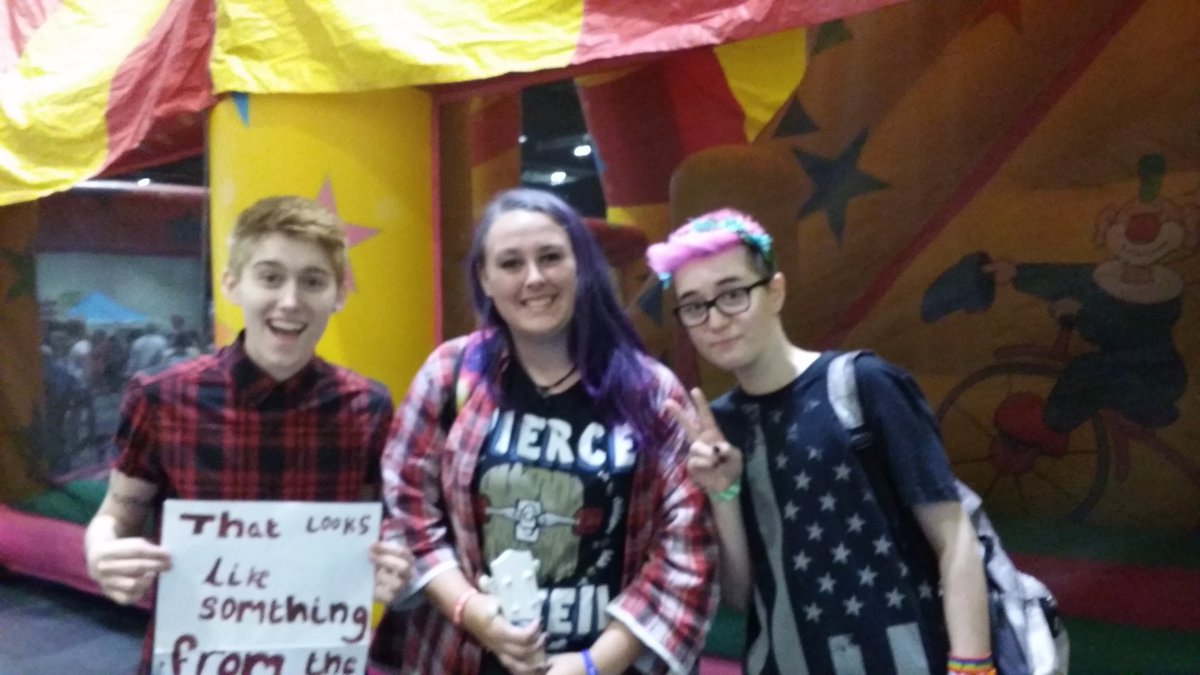 I've just found this photo while going through all my old photos. Crazy to think this is two years ago!! ~SITC2015
@Alex_Bertie @jakeftmagic