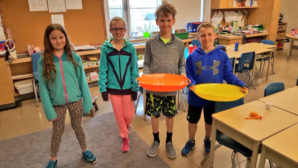 LittleFallsPS's tweet photo. It's Friday healthy smoothie time! Sharing goodness for health. Pineapple strawberry a fan fav! @OSNPsouthwest @KLCarlyle #HSCertES #LMHST https://t.co/pfJG5Dg4Kd