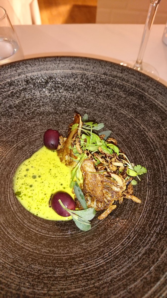 A fantastic meal at @crockers_ct with the amazing <a href="/scottabmfc/">Scott Barnard</a>. Thank you for a fabulous evening. We'll be back. X