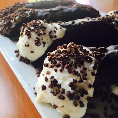 dineinbk's tweet photo. Obi Wan Cannoli. Come be one with the force at @GraziellasBK during #dineinbk March 20th to the 30th! #StarWars https://t.co/d3BtqA5SnX https://t.co/SbWvJ3lIFB