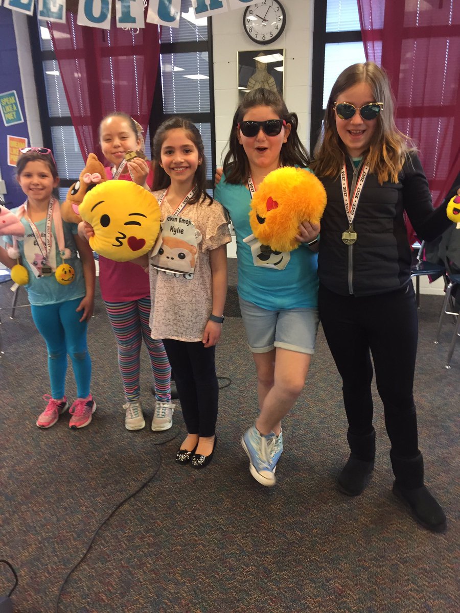 deaconsclass's tweet photo. Battle of the Books student champions!  So proud of these readers! https://t.co/IwmeXIjs3a