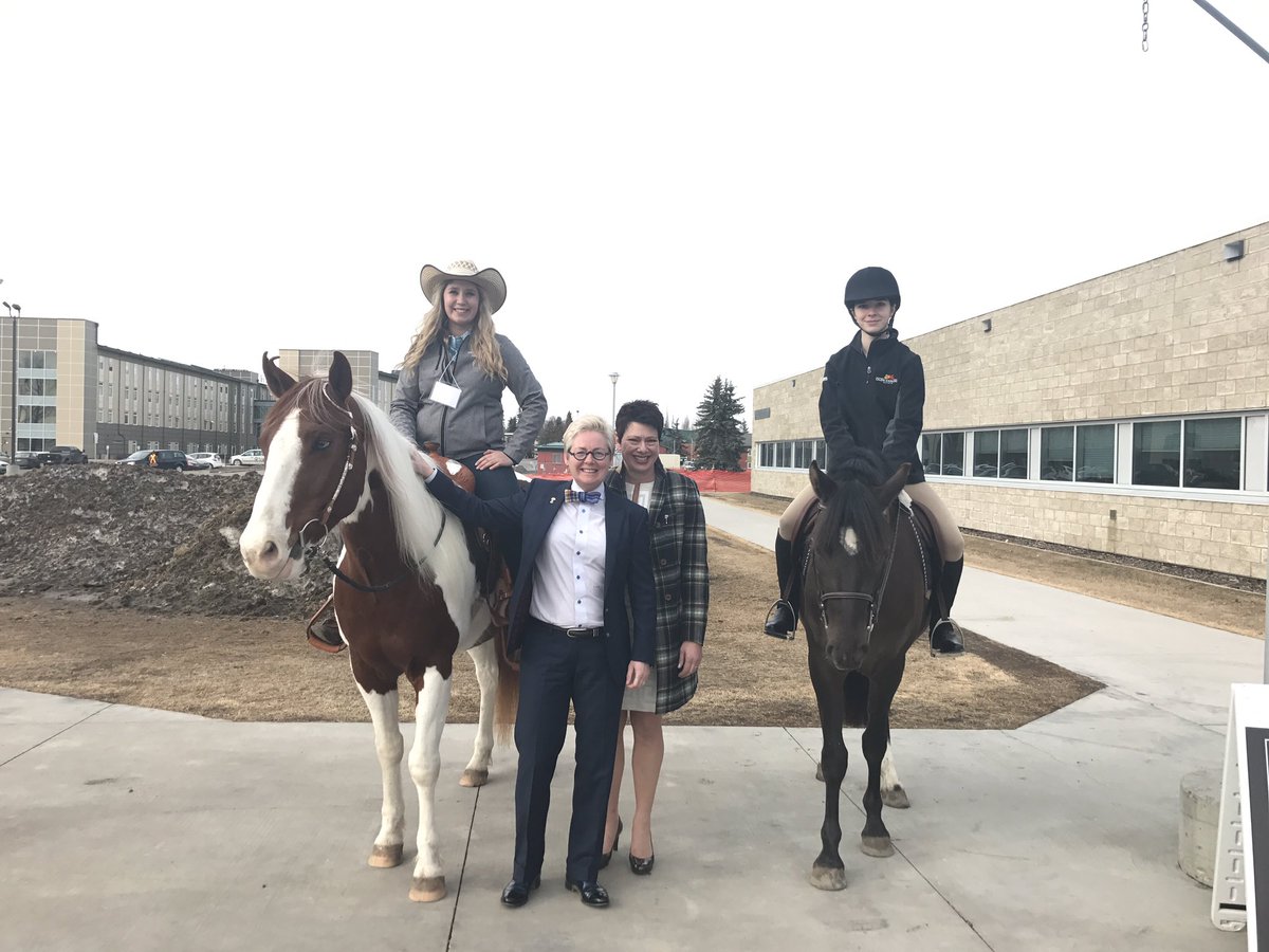 lesleyabrown's tweet photo. Thrilled to be attending the @oldscollege gala and representing @uLethbridge https://t.co/vPT28ugYPF
