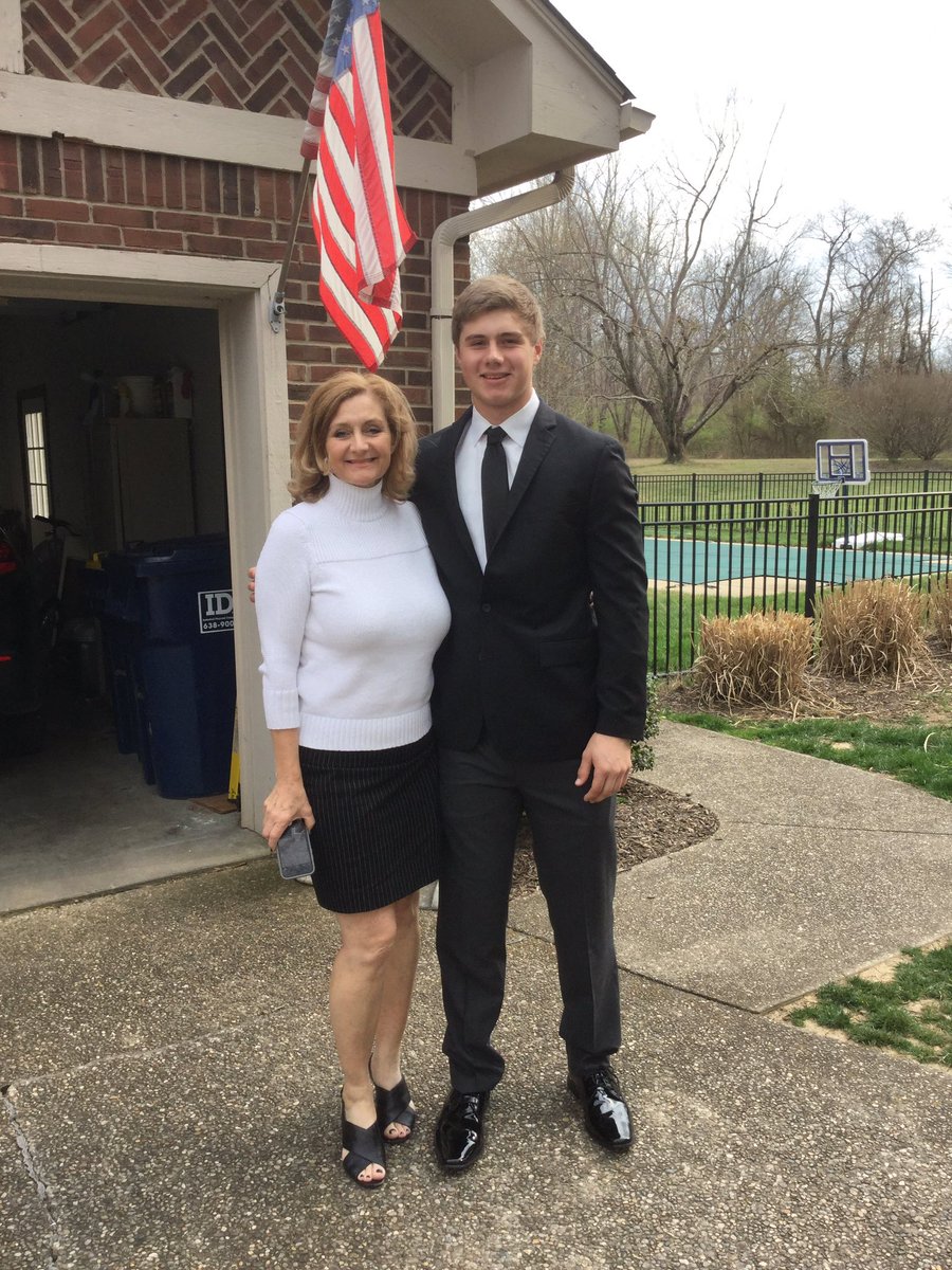 jefflifson's tweet photo. On his way to meet his date and head to a Junior Prom. Blessed to be his parents. #ultimategoodguy https://t.co/zFjUB3a6z0