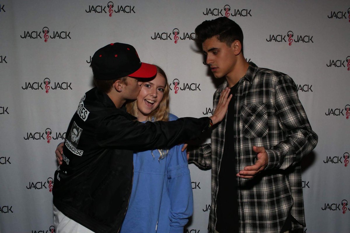 jackandsydney's tweet photo. happy birthday jack i hope we can meet again some day! have fun being 21 https://t.co/8tNWXK5qDt