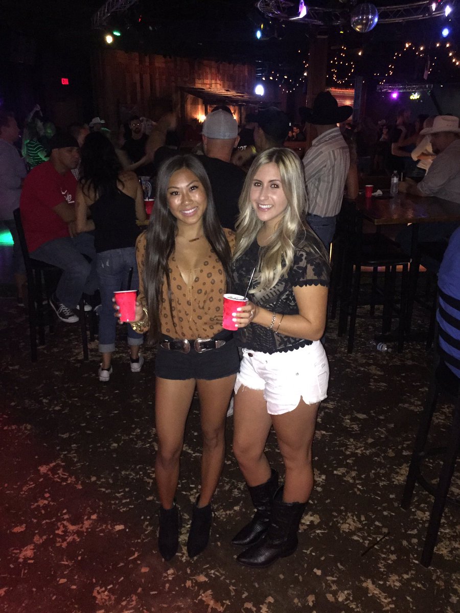 Maaary_D's tweet image. Happy birthday to my bestie/ PIC 💕