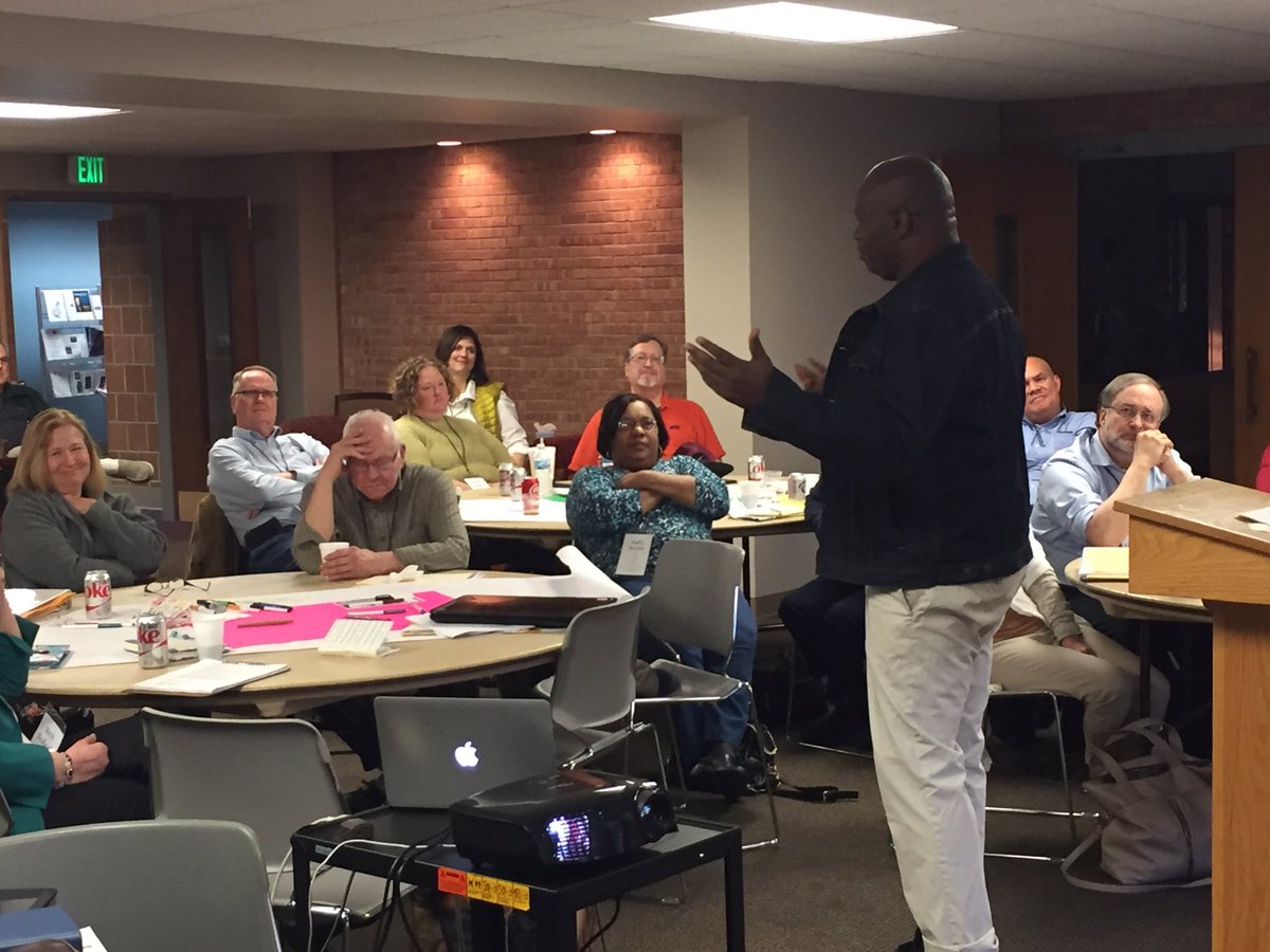 TheTableSetters's tweet image. Leaders @LincolnTrails dig into color-brave questions in Carmel, Indiana.  #DiversityMatters #TheTableSetters