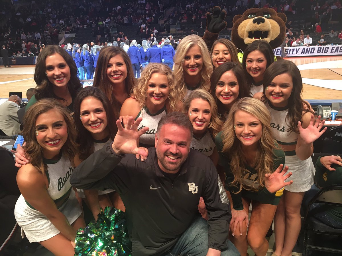 BaylorSpirit's tweet photo. Two of our favs at tonight's game! @TheGarden #HeyChip #HeyCoach @CoachMattRhule @chippergaines https://t.co/8LDWhV2WC7