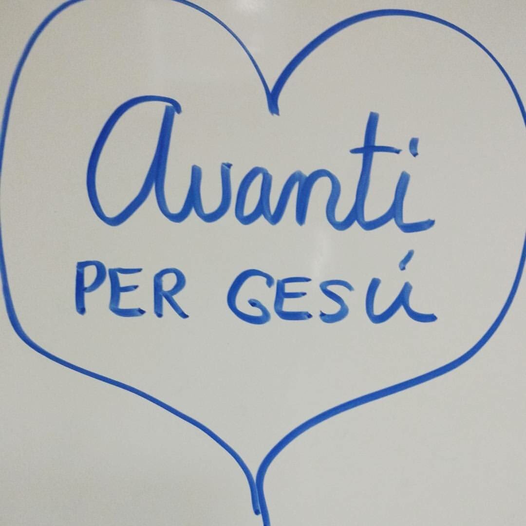 JesusHeals247's tweet photo. These exact words came to me in prayer today (yep in Italian!) grateful for my Sisters who share beautiful messages #ForwardWithJesus https://t.co/YerPRZalDF