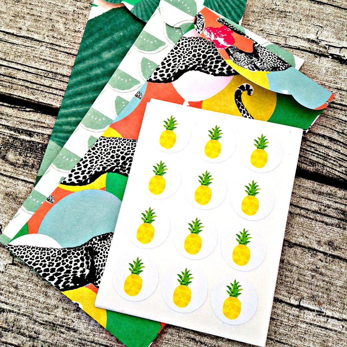 chilliipeppa's tweet photo. 96 pineapple stickers. Pineapple seals. Envelope seals … https://t.co/0s6zFKAMtS #stationarylover #RoundEnvelopeSeal https://t.co/Sy7EpEPHET