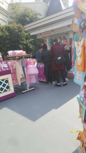 HoneyB_Factory's tweet photo. 그저께 에버랜드에 #피오 등장 💫

발칙한 동거 촬영중인가 봅니다 / 제보 감사해요 ! https://t.co/jORmCDcMui