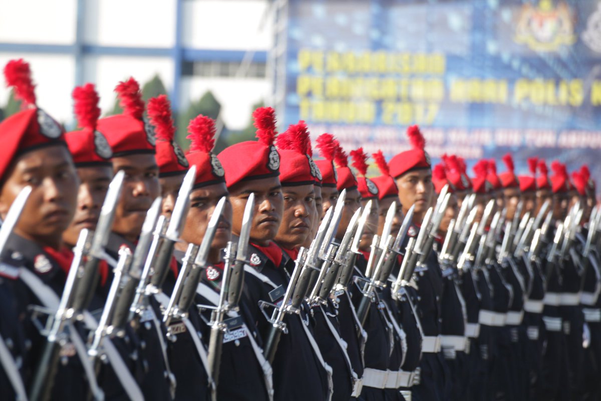 Bacalahmalaysia A Twitter Yab Pm Tpm Hadir Di Upacara Perbarisan Sempena Sambutan Peringatan Hari Polis Diraja Malaysia Pdrm Ke 210 Tahun Di Pusat Latihan Polis Kl Https T Co Y29zrrvkfn