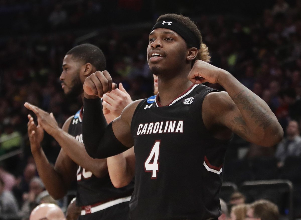 SportsCentre's tweet image. No. 7 South Carolina cruises past No. 3 Baylor 70-50 to grab the upset and advance to the #Elite8 at #MarchMadness. tsn.ca/ncaa/basketbal…