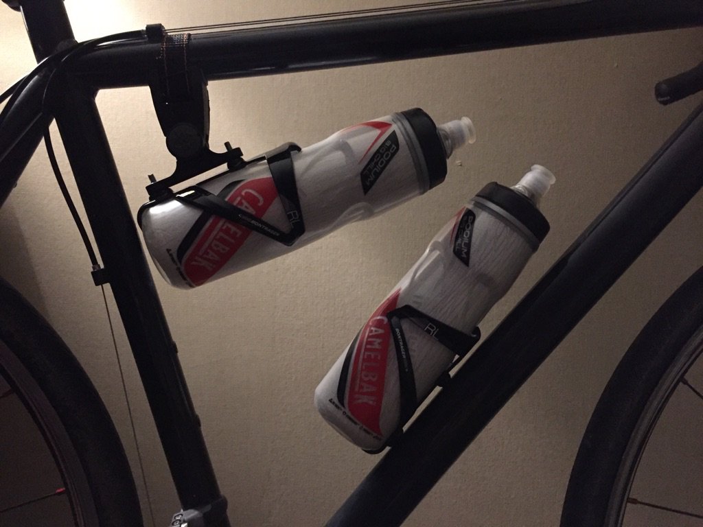 OhmCX's tweet image. It's unorthodox, but with jacked up cage bosses and a strong need for two bottles tomorrow, I gotta do it. #HoH #hellofhunterdon #jankybike