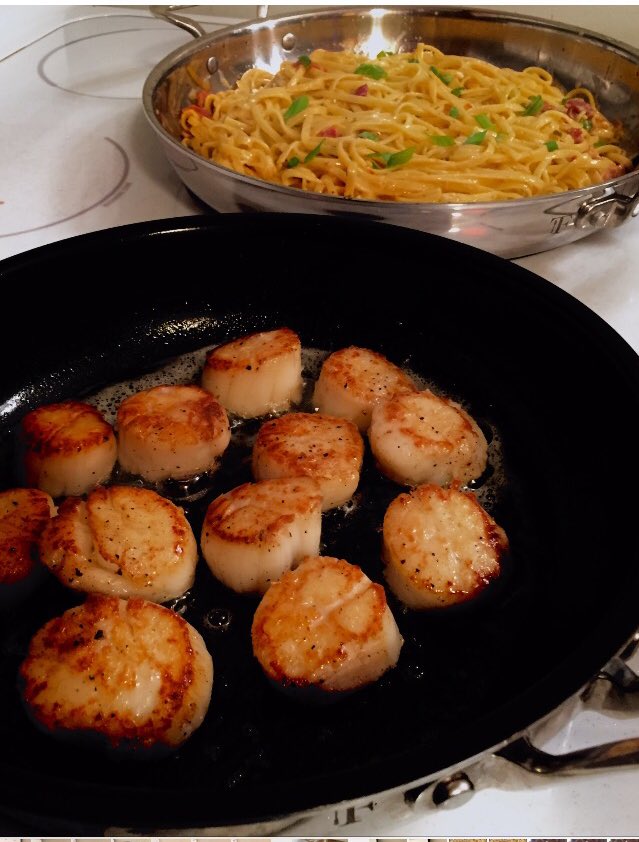 kuhnperalta's tweet photo. Doing double duty again with my @TylerFlorence @VitaCraftUSA . Seared scallops in the 10" non-stick &amp; carbonara in the 13" chef pan! https://t.co/G4inPnK04i