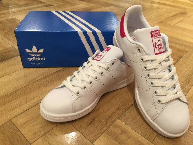 なんばｃｉｔｙ 公式 Adidasからスタンスミスのピンクが数量限定で再入荷 大人気商品になりますのでお早めに パークス シティ共通ポイントがお得なポイント10倍フェアも残り2日です T Co Wgnltridqw 南館2f Abc Mart 南館2f なんば