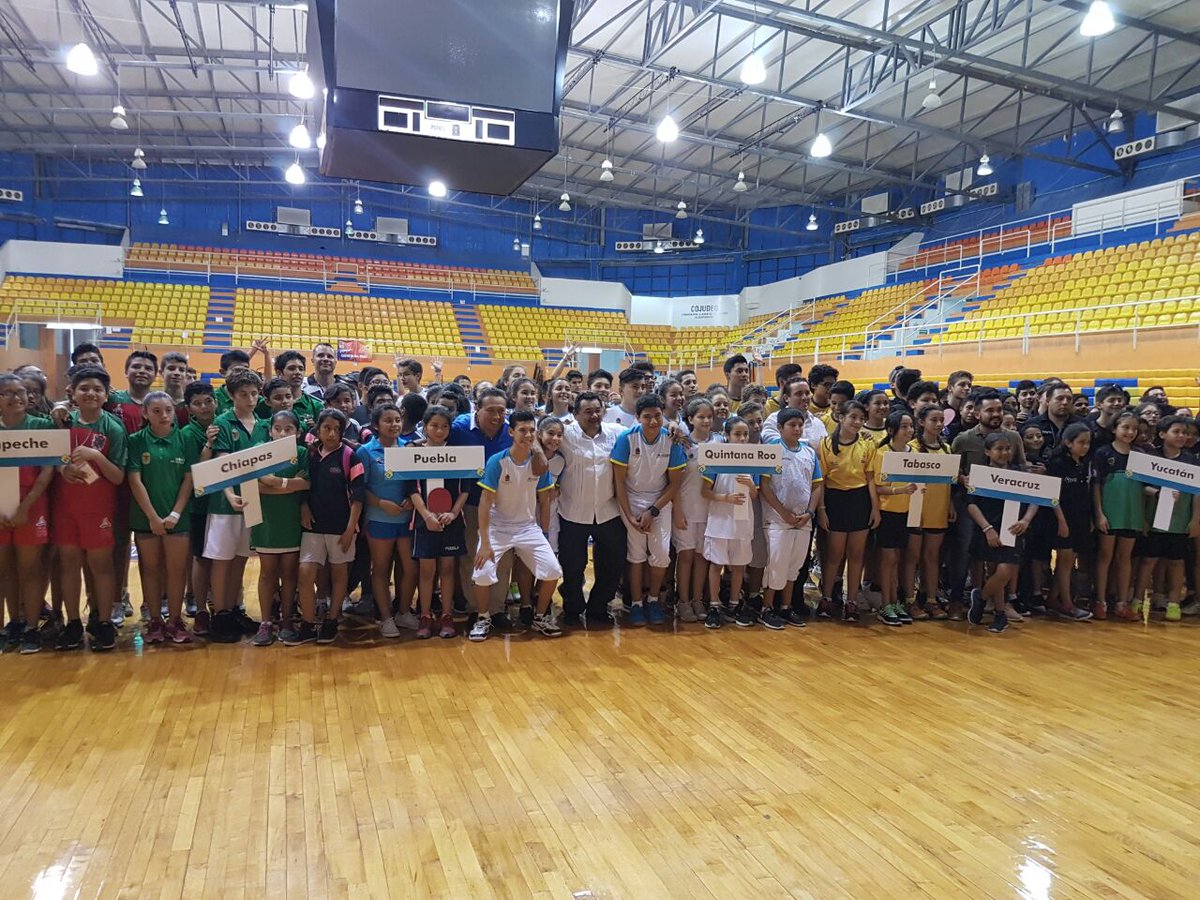 PPGuillermoArce's tweet photo. #RuselValades en representación de @TonyLopezcancun con @dmgcancun inauguró en #PoliforumBJ Regional #TenisdeMesa con 200atletas y 7estados https://t.co/eO5nrmWYbW