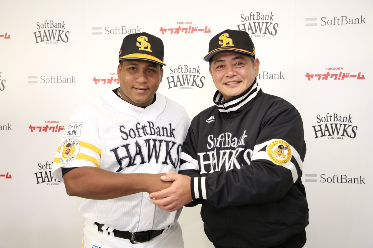 A.デスパイネ選手入団会見】A.デスパイネ選手の入団会見を行いました 