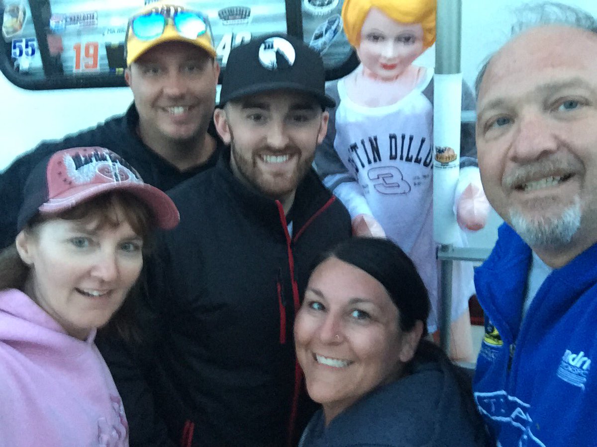 InfieldGuru's tweet photo. @austindillon3 Thanks for stopping by our campsite @ACSupdates!  #InfieldNation https://t.co/7kBKqQdkum