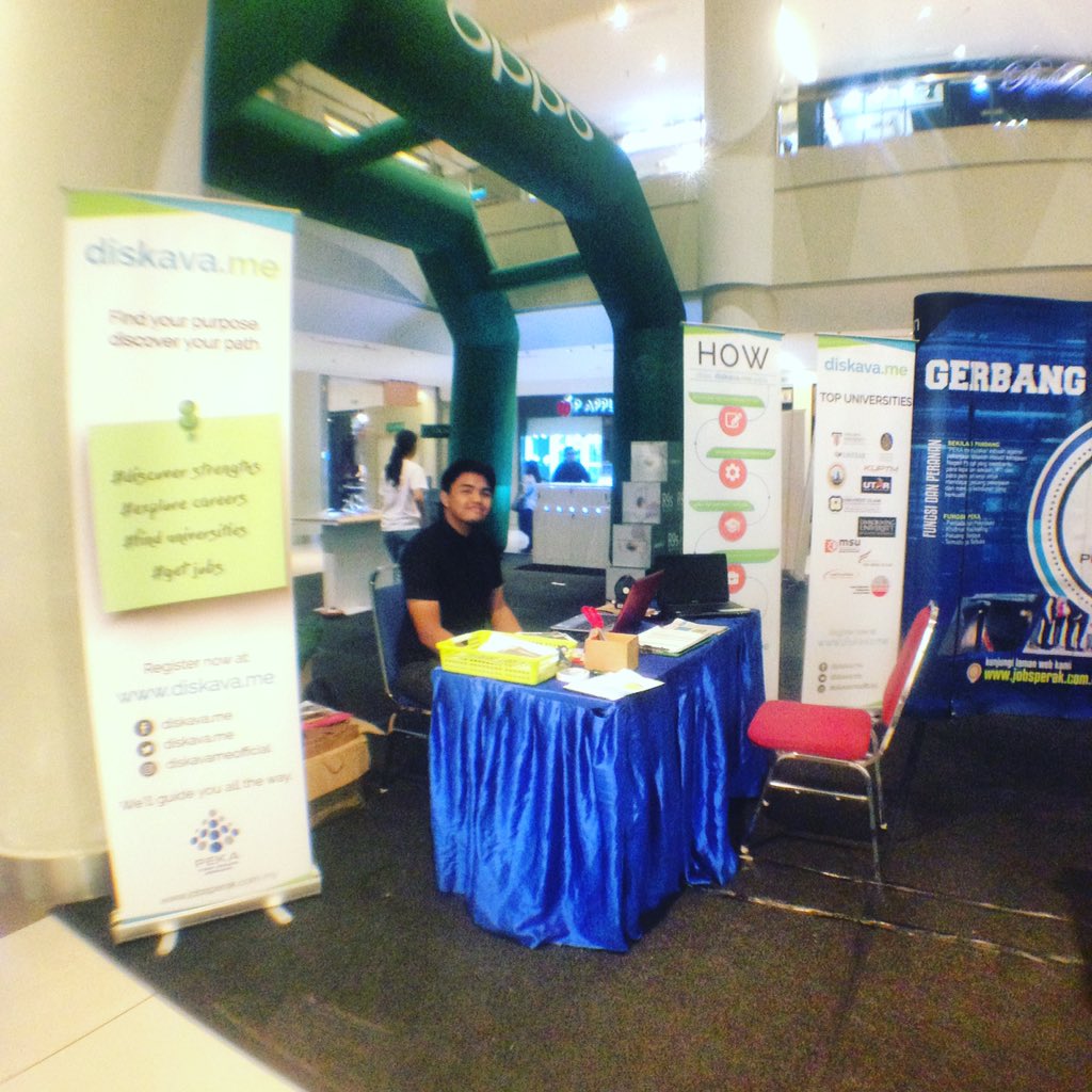 diskava_me's tweet photo. Hi warga Perak!Meh ler ke Ipoh Parade, Pusat Kerjaya Aman Jaya menganjurkan pendaftaran utk warga Perak yg nak sambung belajar &amp; cari kerja! https://t.co/E5fHZrmLzI