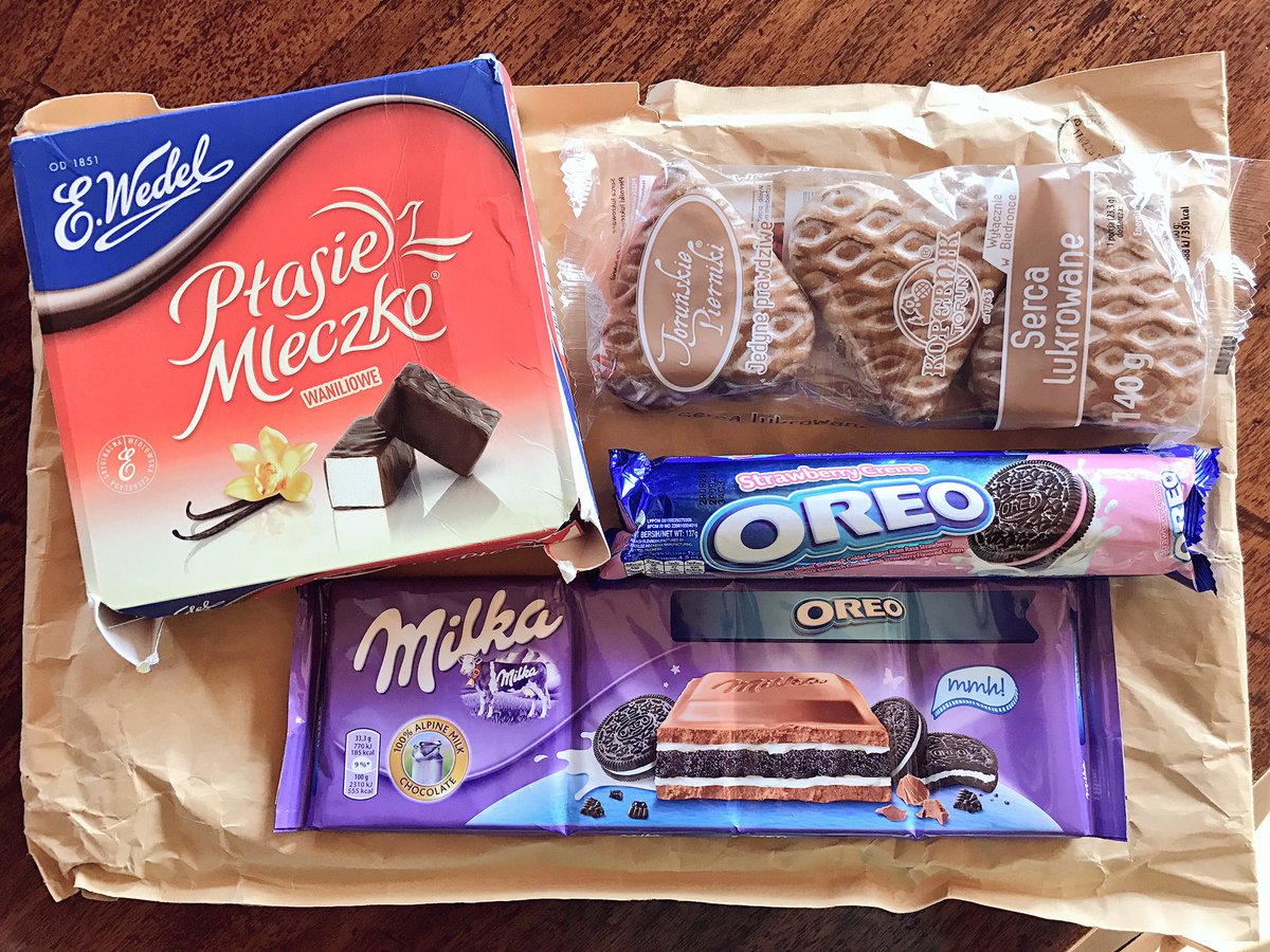 francescacheeks's tweet photo. OH MY GOODNESS. Thank u so much Sandra and Remigiusz 🙏🏻♥️🇵🇱  you made my day! Love from Italy! #nodegreeofseparation https://t.co/2xnWZ6VBUw