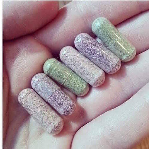 LouiseRoberts31's tweet image. What are they ⬇⬇⬇⬇⬇
30 Fruits &amp;amp; Vegetables in a capsule... Thats it 👌❤🍎🍏🍇

#Ceceproject