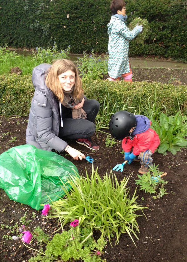 ParkHillFriends's tweet photo. Dig, plant &amp; be happy 
come join us Sat 10am/12
#CommunityGarden 
Walled Garden 
#ParkHillPark #Croydon
All welcome tools provided
@bernibee https://t.co/lSAAMIoGFb