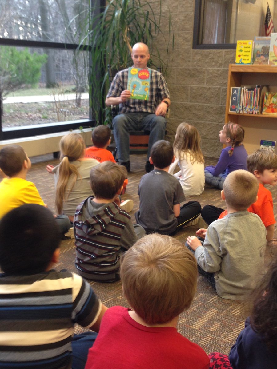 mrs_norland's tweet photo. We would like to thank the guest readers that visited Dawson today. Thanks for sharing your love of reading with us. #apsdawson #apspride https://t.co/9eha3uz9hT