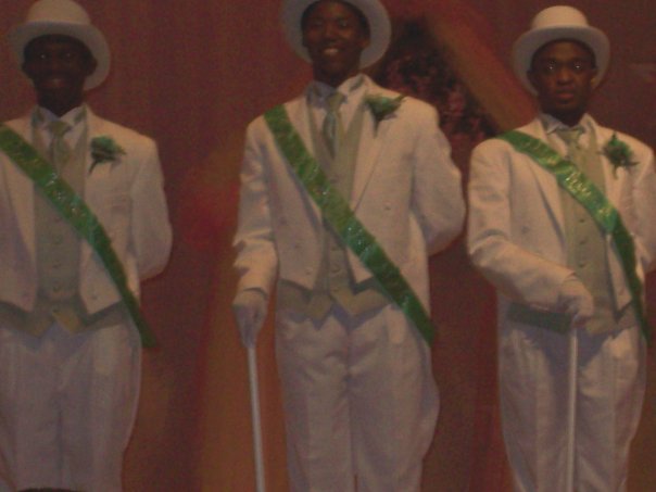poohdog2008's tweet photo. This me at da A.K.A. Cotillion Ball & I know I'm just stay fresh tho #HighSchoolMemory #FlashbackFriday #FF https://t.co/lTPmia2bh1