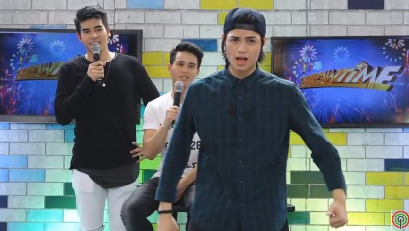 TeamKIDCanada's tweet photo. I want @hashtag_k1d to look at me the way @Hashtag_Franco &amp; @hashtag_maru looks at him. 🙄🙊 

picture (c): @KidOriginalsCvt. https://t.co/JwgqI6EsSm