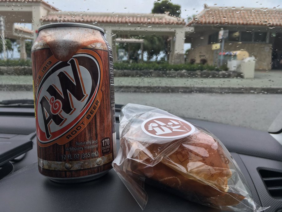 A Wが美味しい 沖縄行ったらハンバーガーとルートビアを食べよう It虎の穴