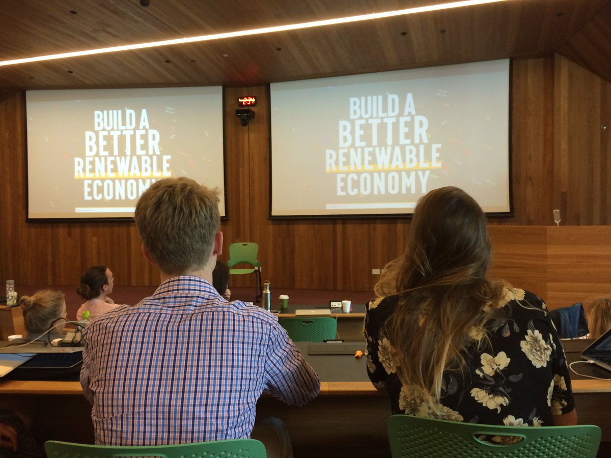 yourAMSAglobal's tweet image. Honoured to be hearing from A/Prof Linda Selvey re: climate change and health